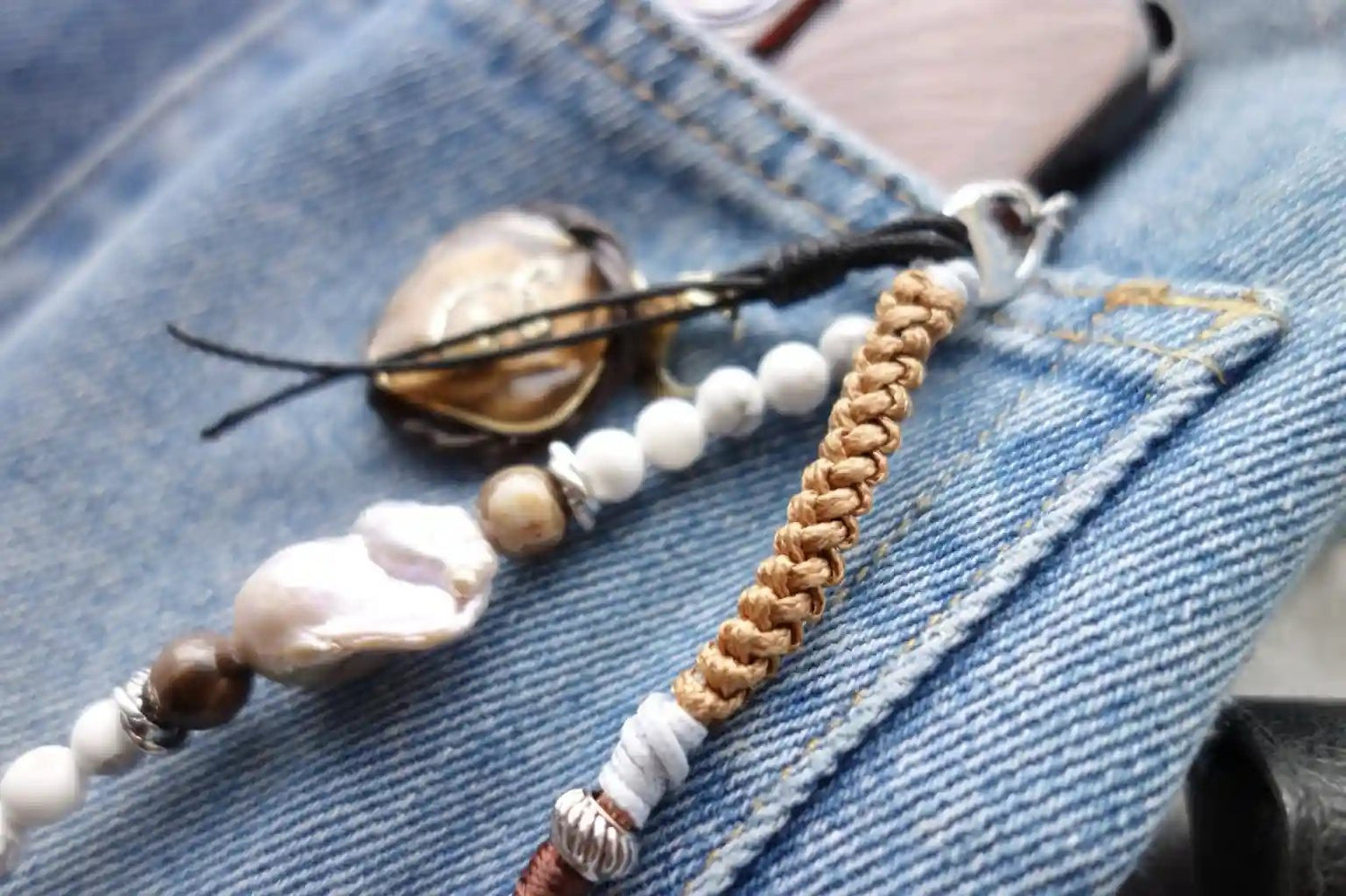 Knotty Phone Strap - 5610 LUNATIC