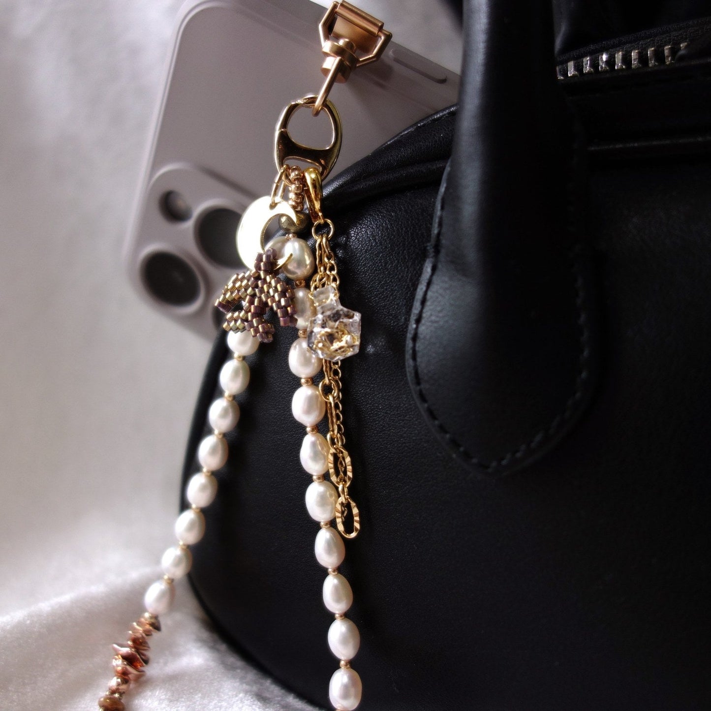 Frozen Pendant - 5610 LUNATIC
