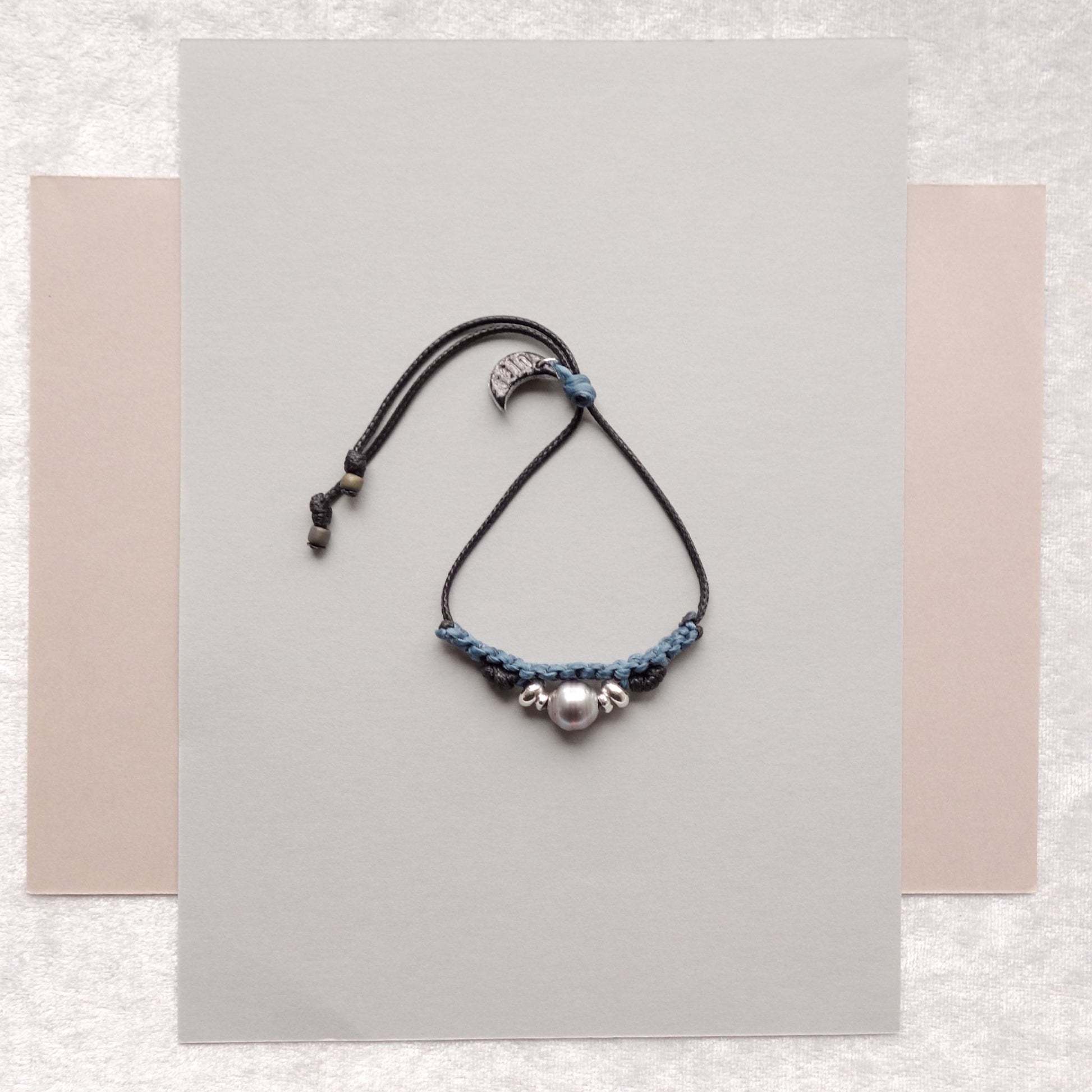 Gray Tahitian Pearl with Black & Blue Twin‑Tone Bracelet - 5610 LUNATIC