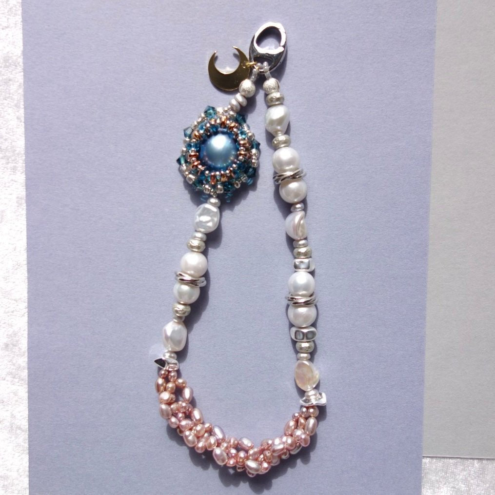 Lunara Phone Charm with Mabe Pearl - 5610 LUNATIC