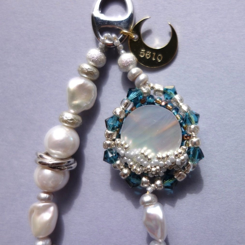 Lunara Phone Charm with Mabe Pearl - 5610 LUNATIC