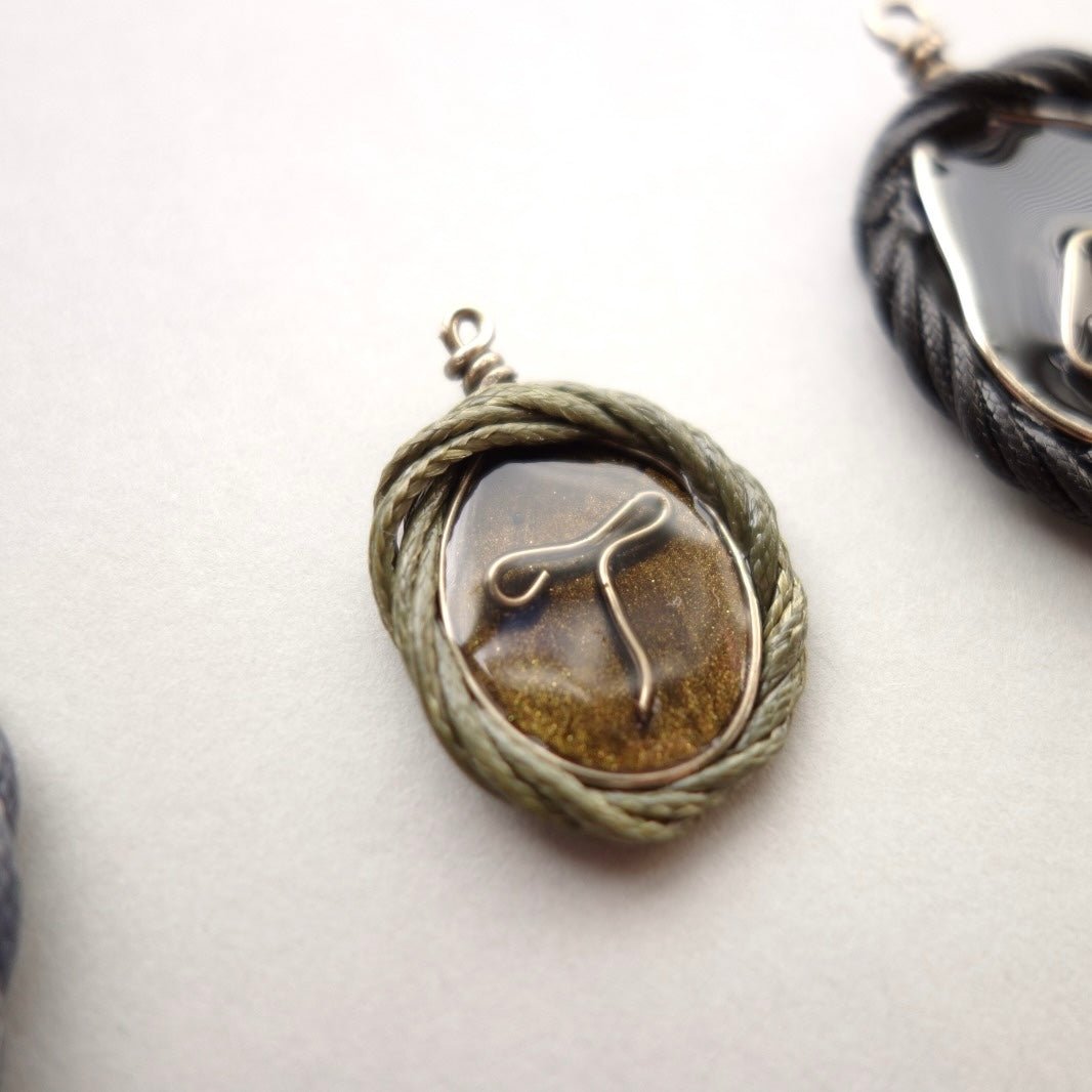 Spiral Woven Pendant - 5610 LUNATIC